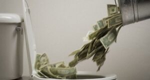 Perché un sito da 500€ ti sta facendo perdere soldi (e clienti): Il costo occulto del risparmio